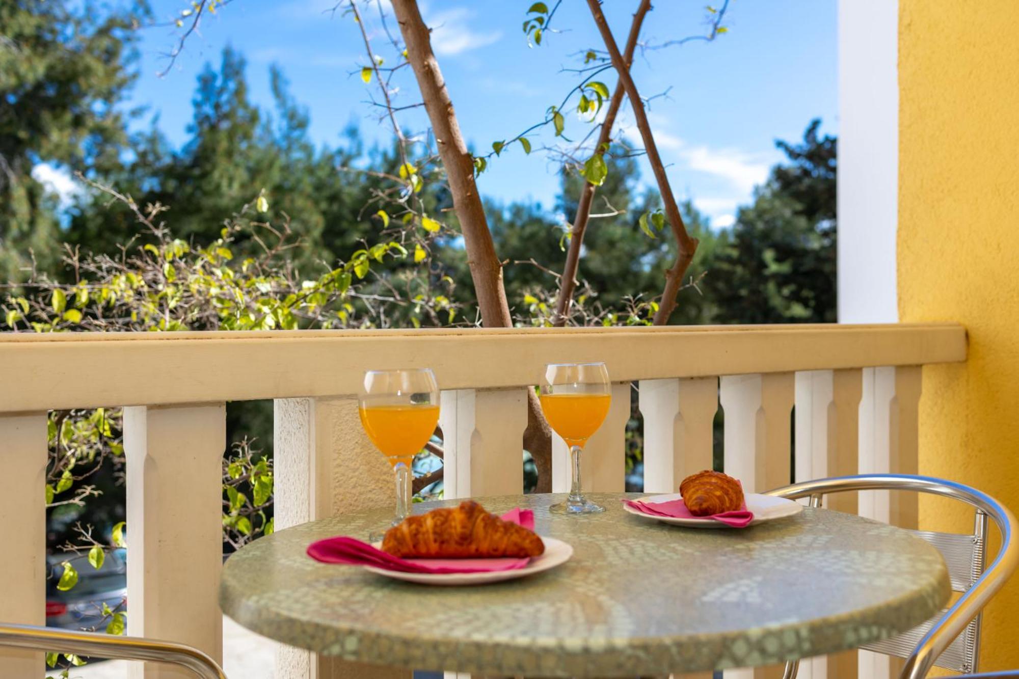 Premium Apartments - Lavica Beach Podstrana Esterno foto